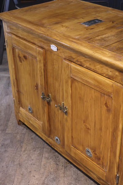 meuble de metiers vintage de boucher